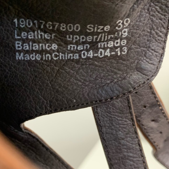 Dansko “Franka” Wedge clogs in Antique Cognac brown leather. - Picture 5 of 5